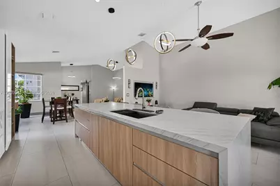 15982 NW 12th Ct, Pembroke Pines, FL 33028 - Photo 21