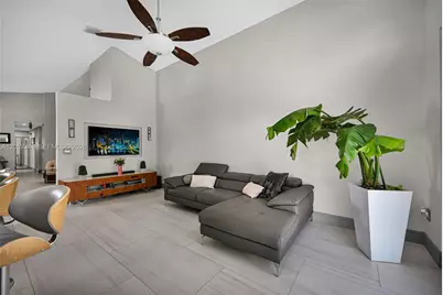 15982 NW 12th Ct, Pembroke Pines, FL 33028 - Photo 11