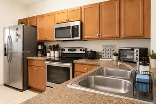132 SE 28th Pl, Homestead, FL 33033 - Photo 5