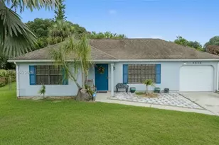 4016 E Sunflower Cir, Labelle, FL 33935 - Photo 1