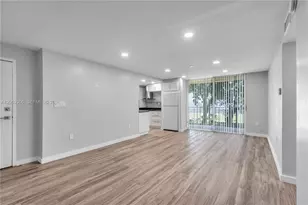 9320 Fontainebleau Blvd, Miami, FL 33172 - Photo 5