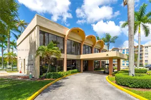 9320 Fontainebleau Blvd, Miami, FL 33172 - Photo 41