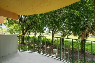 9320 Fontainebleau Blvd, Miami, FL 33172 - Photo 23