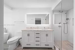 613 NE 26th Ave, Hallandale Beach, FL 33009 - Photo 15