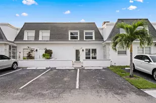 613 NE 26th Ave, Hallandale Beach, FL 33009 - Photo 1