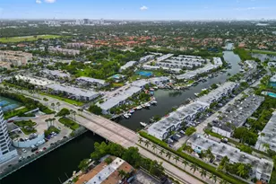 613 NE 26th Ave, Hallandale Beach, FL 33009 - Photo 37