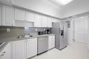 19370 Collins Ave, Sunny Isles Beach, FL 33160 - Photo 11