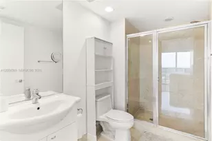 1800 S Ocean Dr, Hallandale Beach, FL 33009 - Photo 19