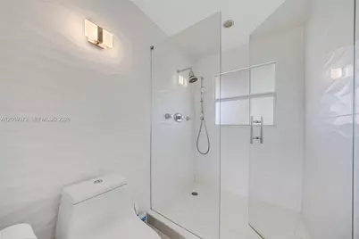 1124 Seminole Dr #4F, Fort Lauderdale, FL 33304 - Photo 17
