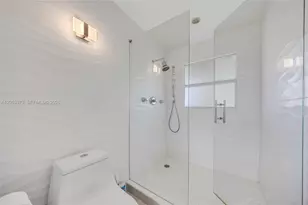 1124 Seminole Dr, Fort Lauderdale, FL 33304 - Photo 17