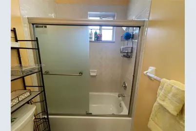 904 NW 100th Ave, Pembroke Pines, FL 33024 - Photo 35