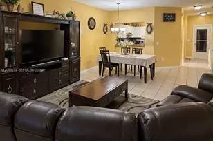904 NW 100th Ave, Pembroke Pines, FL 33024 - Photo 11