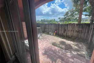 904 NW 100th Ave, Pembroke Pines, FL 33024 - Photo 55