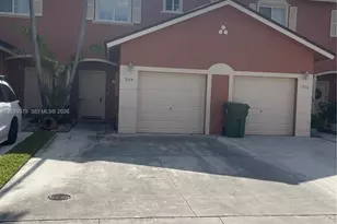904 NW 100th Ave, Pembroke Pines, FL 33024 - Photo 7