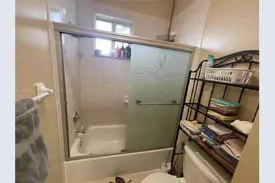 904 NW 100th Ave, Pembroke Pines, FL 33024 - Photo 19