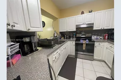 904 NW 100th Ave, Pembroke Pines, FL 33024 - Photo 5