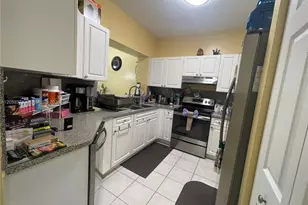 904 NW 100th Ave, Pembroke Pines, FL 33024 - Photo 13