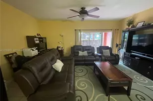 904 NW 100th Ave, Pembroke Pines, FL 33024 - Photo 75