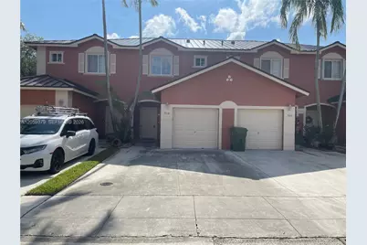 904 NW 100th Ave, Pembroke Pines, FL 33024 - Photo 1