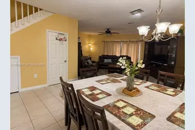 904 NW 100th Ave, Pembroke Pines, FL 33024 - Photo 43