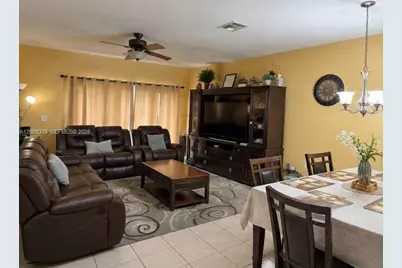 904 NW 100th Ave, Pembroke Pines, FL 33024 - Photo 7