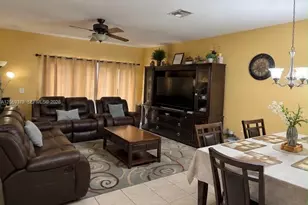 904 NW 100th Ave, Pembroke Pines, FL 33024 - Photo 7