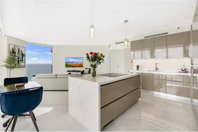 7330 Ocean Ter #2404, Miami Beach, FL 33141 - Photo 5