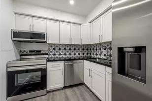 17570 Atlantic Blvd, Sunny Isles Beach, FL 33160 - Photo 5