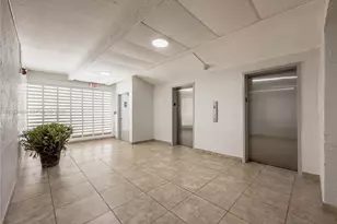 17570 Atlantic Blvd, Sunny Isles Beach, FL 33160 - Photo 23