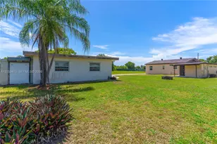 378 SW 6th St, Florida City, FL 33034 - Photo 3