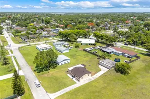 378 SW 6th St, Florida City, FL 33034 - Photo 11
