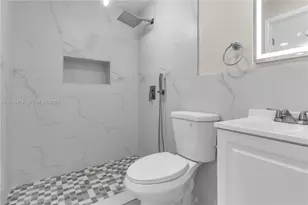 378 SW 6th St, Florida City, FL 33034 - Photo 9