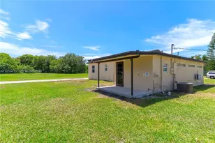 378 SW 6th St, Florida City, FL 33034 - Photo 1