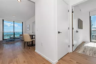 398 NE 5th St, Miami, FL 33132 - Photo 9