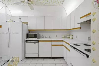 20100 W Country Club Dr #1206, Aventura, FL 33180 - Photo 9