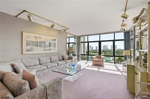 20100 W Country Club Dr, Aventura, FL 33180 - Photo 1
