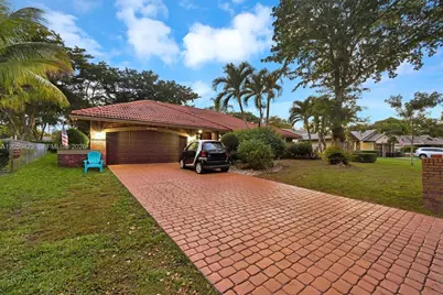8622 NW 49th Dr, Coral Springs, FL 33067 - Photo 1