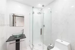 16820 NW 74th Ave, Hialeah, FL 33015 - Photo 17
