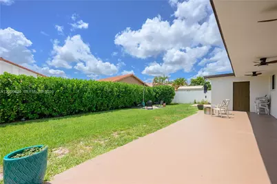 16820 NW 74th Ave, Hialeah, FL 33015 - Photo 27