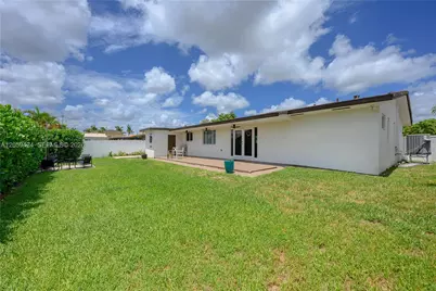 16820 NW 74th Ave, Hialeah, FL 33015 - Photo 29