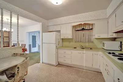 420 SW 71st Way, Pembroke Pines, FL 33023 - Photo 17