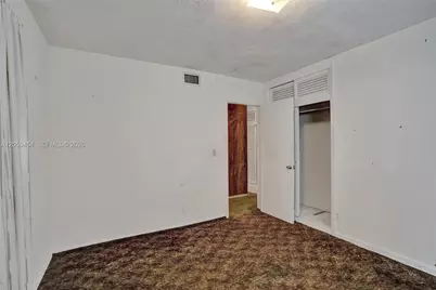 420 SW 71st Way, Pembroke Pines, FL 33023 - Photo 31