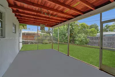 420 SW 71st Way, Pembroke Pines, FL 33023 - Photo 39