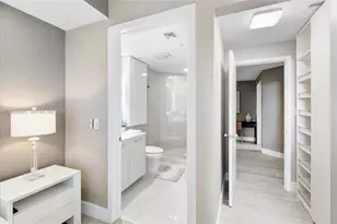 45 SW 9th St, Miami, FL 33130 - Photo 31