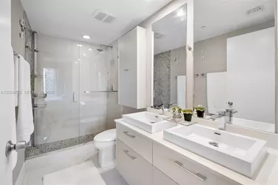 45 SW 9th St #1401, Miami, FL 33130 - Photo 23