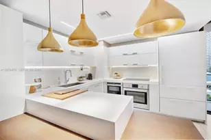 45 SW 9th St, Miami, FL 33130 - Photo 11