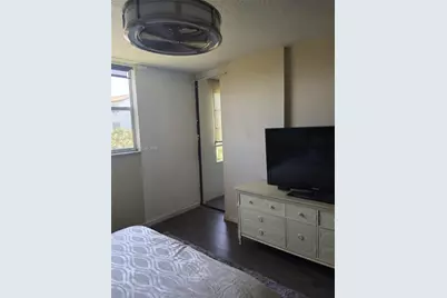 2821 Somerset Dr #312, Lauderdale Lakes, FL 33311 - Photo 17