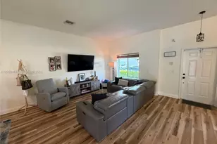 2362 SE 19th Ct, Homestead, FL 33035 - Photo 11