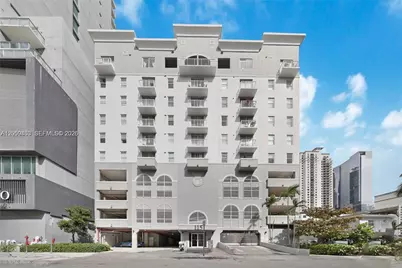 115 SW 11th St #505, Miami, FL 33130 - Photo 9