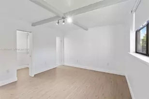 10145 NW 9th St Circle, Miami, FL 33172 - Photo 11
